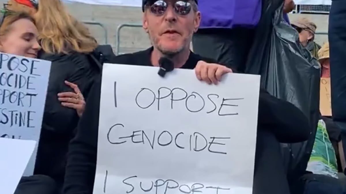 Robert Del Naja, do Massive Attack, diz que prisão foi “preço pequeno” em protesto