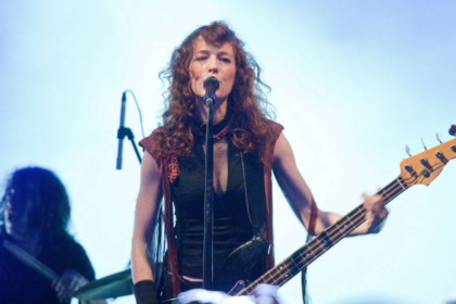 Melissa Auf der Maur diz que reunião do Hole é imprevisível