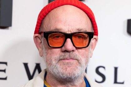 Michael Stipe quer Billie Eilish para interpretá-lo em cinebiografia e anuncia álbum solo