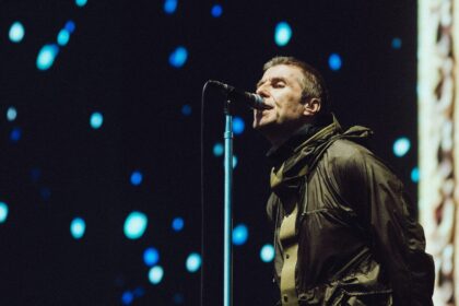 Liam Gallagher confirma show do Oasis em Roma para 2027