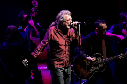 Robert Plant recebe prêmio “Record Store Legend” do Record Store Day