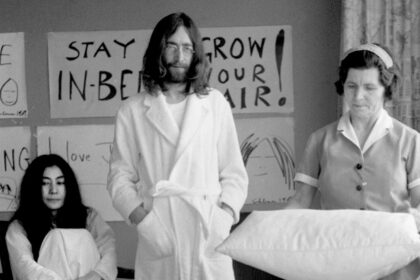 Sean Ono Lennon defende foto de John e Yoko com empregada doméstica contra alegações de “ironia”