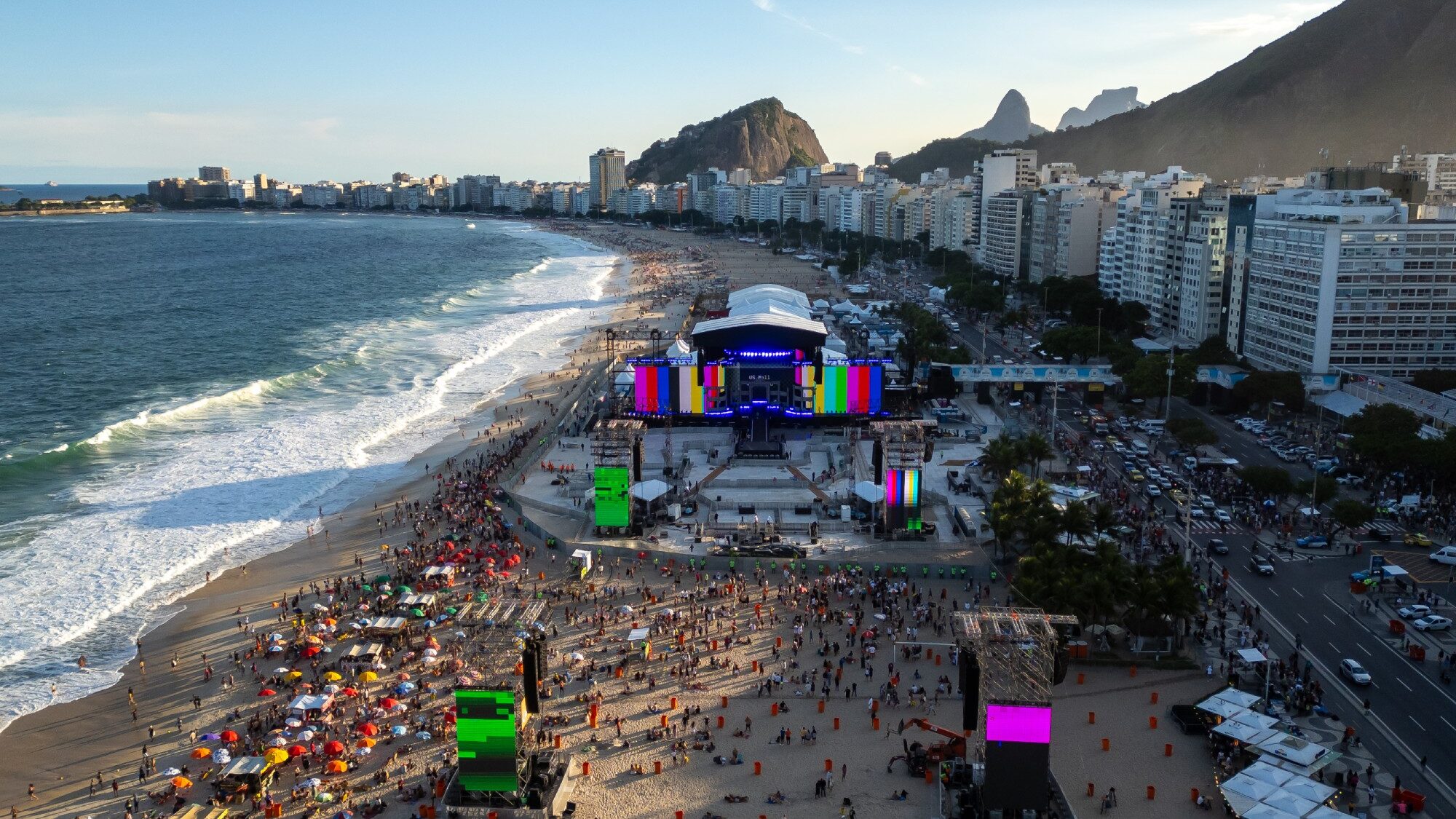 Acidente fatal na montagem de palco para show de Shakira no Rio de Janeiro