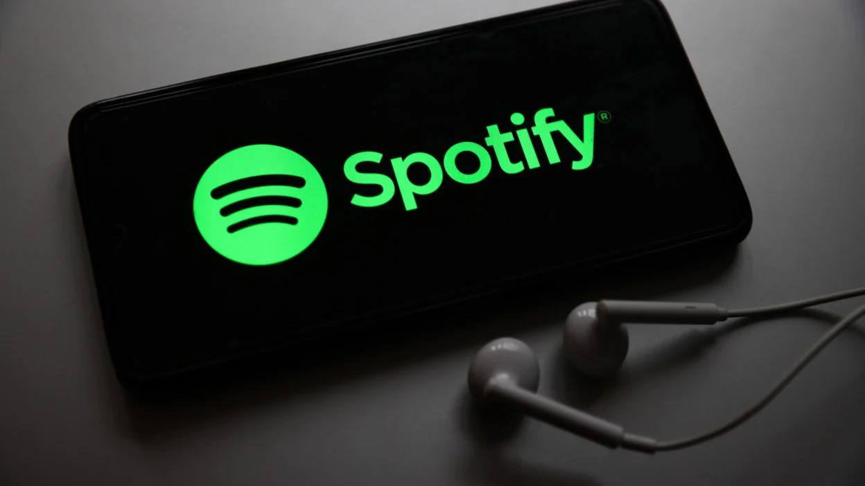 Anna’s Archive condenada a pagar US$ 322 milhões por copiar músicas do Spotify