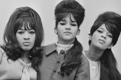 Nedra Talley Ross, última integrante viva das Ronettes, morre aos 80 anos