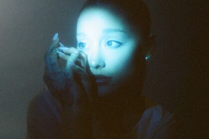 Ariana Grande celebra 10 anos de “Dangerous Woman” e lança “Knew Better Part II”