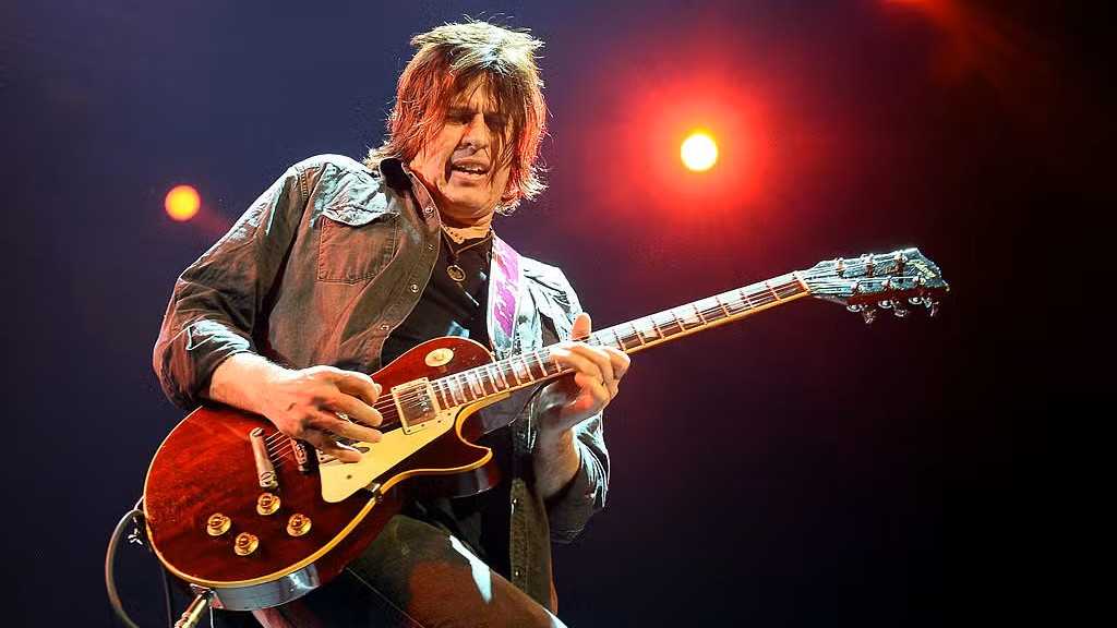 One More Satellite, projeto de Dean DeLeo, finaliza segundo álbum para lançamento em 2026