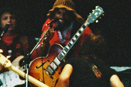 Ike Willis, cantor da banda de Frank Zappa, morre aos 70 anos