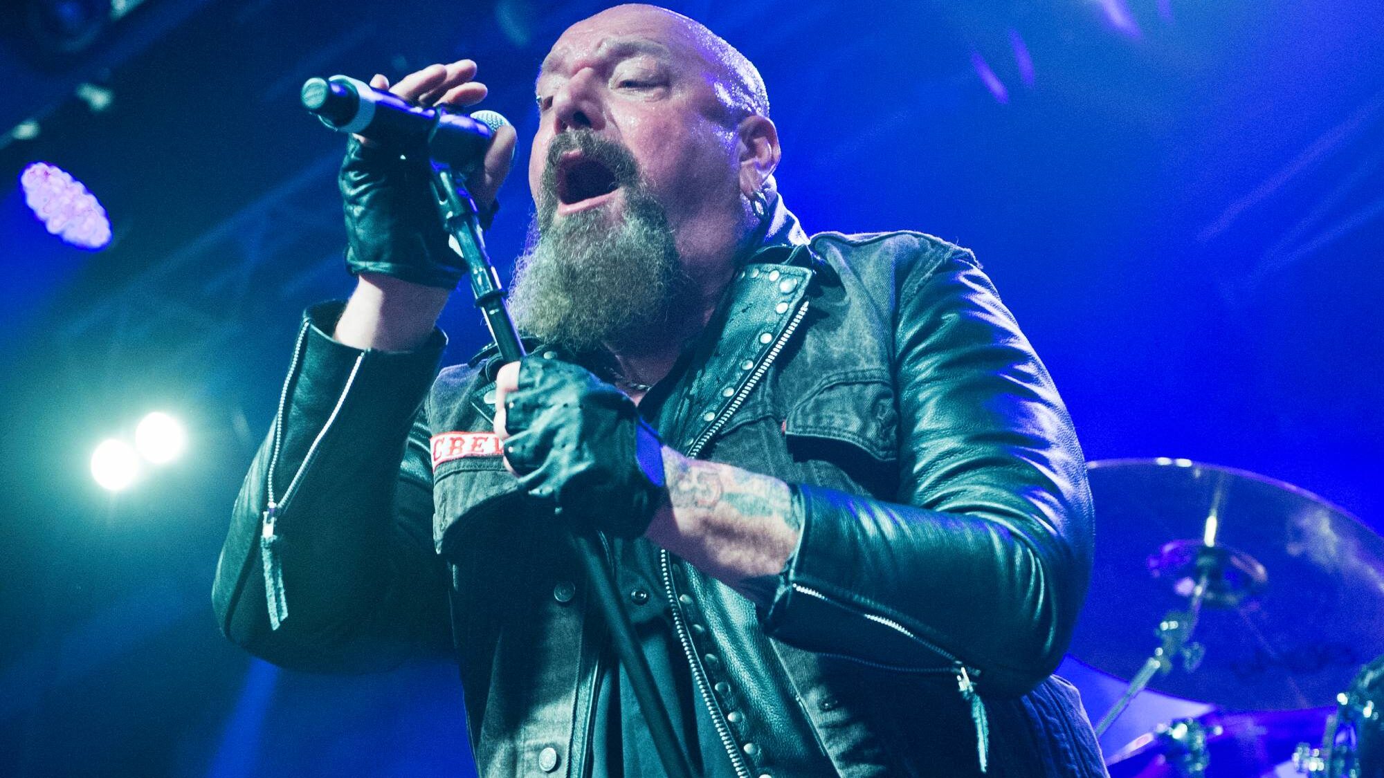 Documentário sobre Paul Di’Anno, ex-vocalista do Iron Maiden, ganha data de lançamento