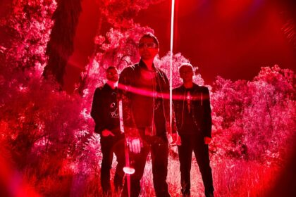 Muse lança “Hexagons”, novo single que remete à sonoridade inicial da banda