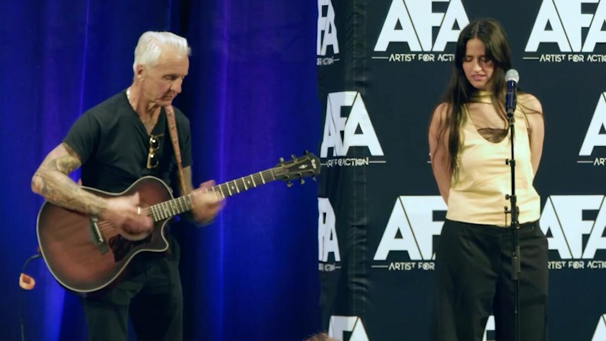 Neil Giraldo e amigos se reúnem para performance de “Come Together” dos Beatles em evento de saúde mental