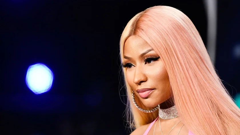 Nicki Minaj elogia Elon Musk em visita à Starbase da SpaceX