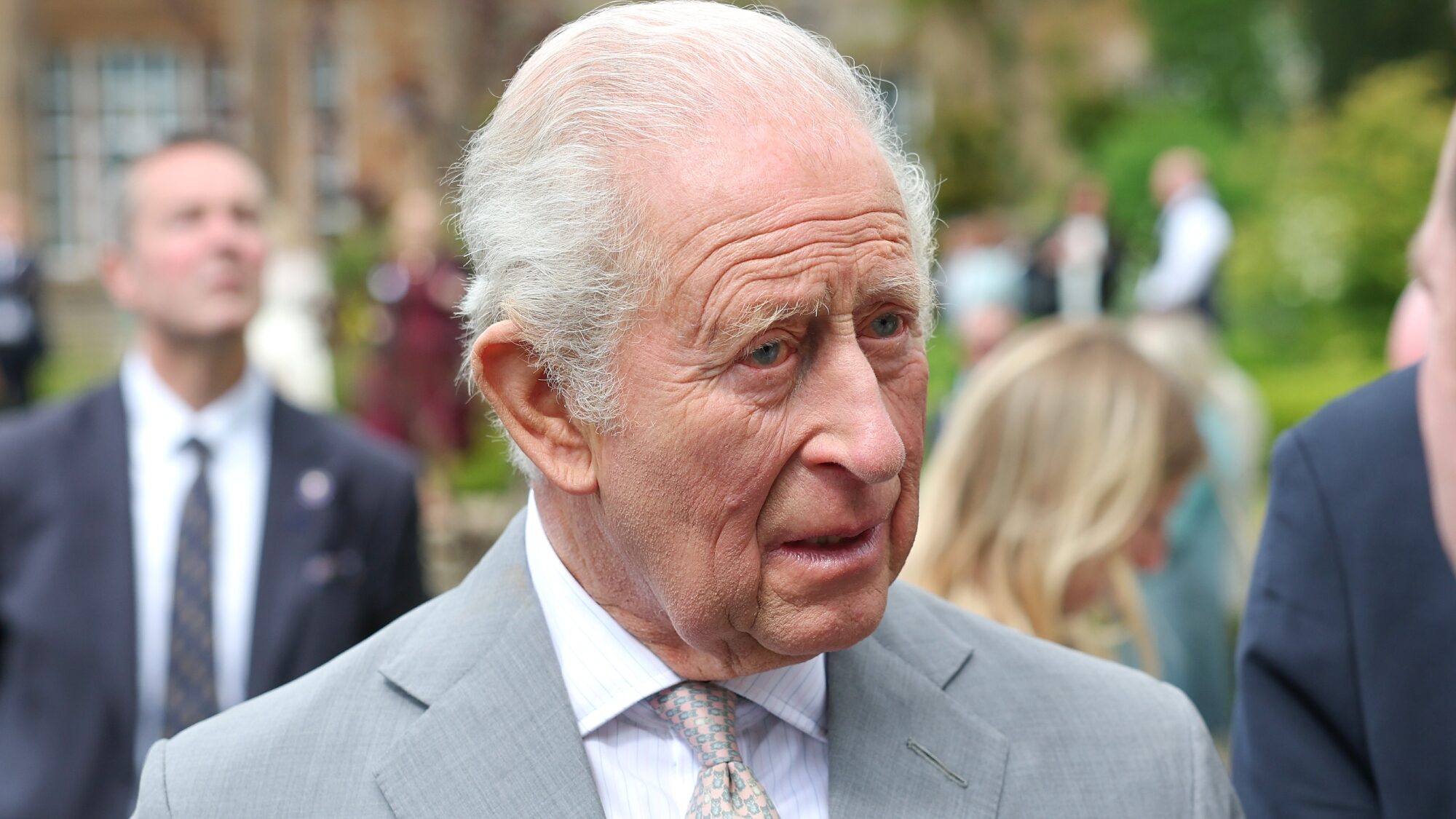 Rádio britânica anuncia morte do rei Charles III por engano e toca ‘God Save The King’