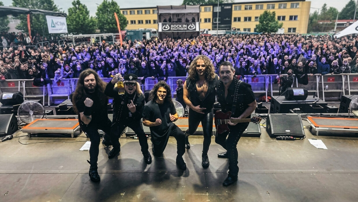 Lenda do heavy metal, Riot V se apresenta na Ópera de Arame em julho