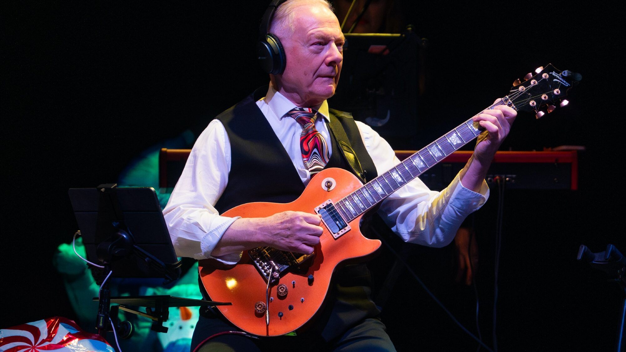 Robert Fripp ainda confuso sobre por que hospital raspou seus pelos após ataque cardíaco