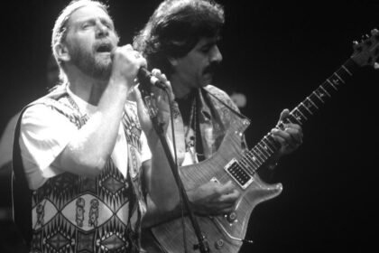 Ex-vocalista do Santana, Alex Ligertwood, morre aos 79 anos