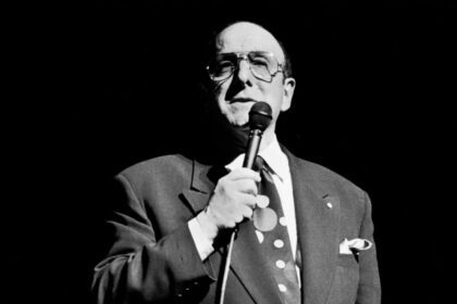 Clive Davis, magnata da música que lançou Joplin e Springsteen, morre aos 94 anos