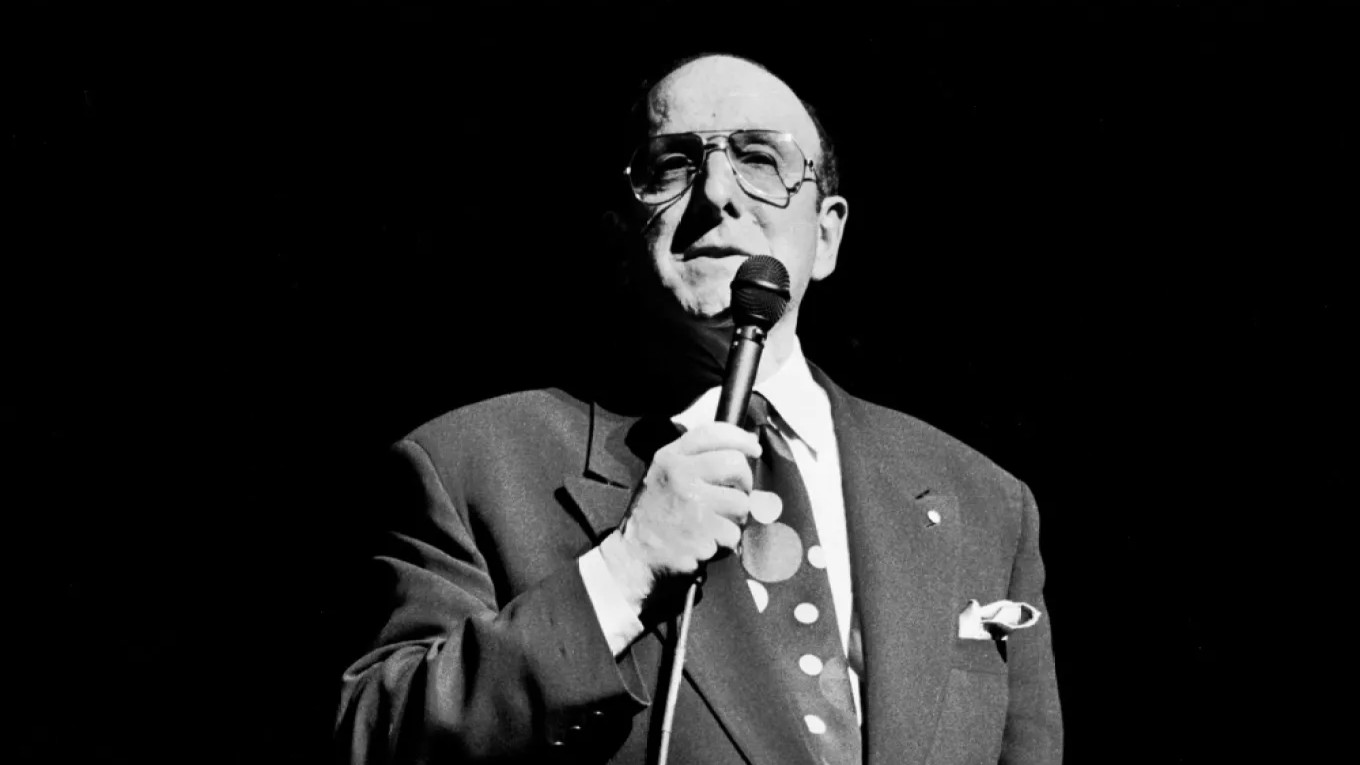 Clive Davis, magnata da música que lançou Joplin e Springsteen, morre aos 94 anos