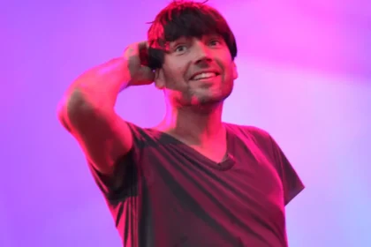 Alex James, do Blur, brinca que banda espera Oasis encerrar atividades para voltar