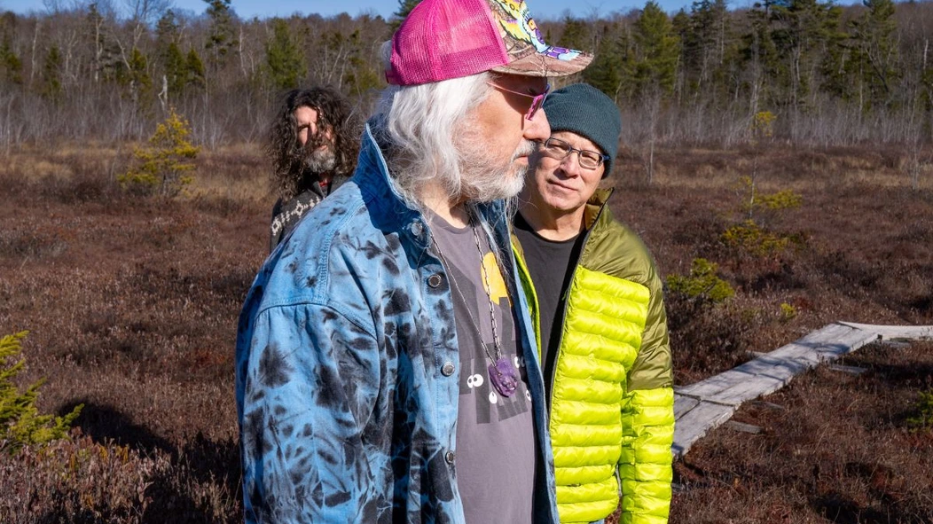 Dinosaur Jr anuncia novo álbum “There Near” e lança o single “Several Got Away”