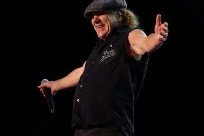 Brian Johnson, do AC/DC, revela que gosta de envelhecer, ao contrário de Mick Jagger