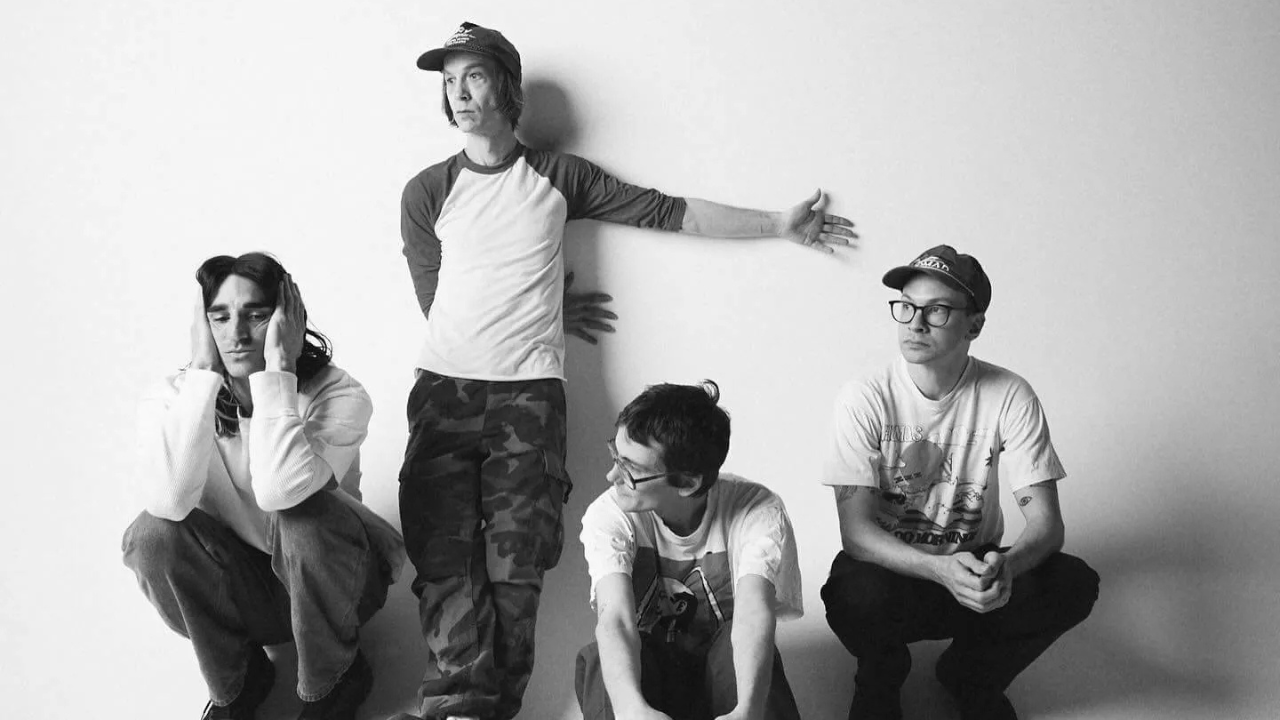 Diiv anuncia novo álbum produzido por AG Cook via Hotline