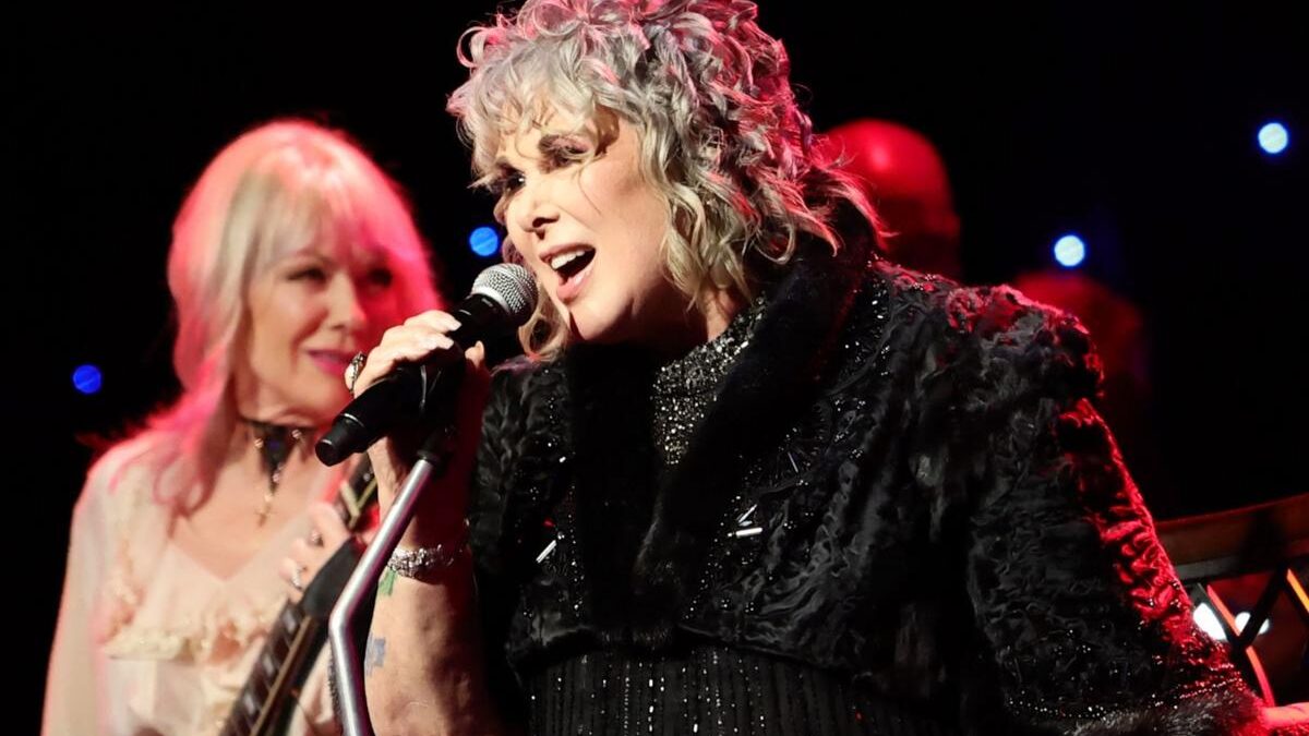 Ann Wilson detalha “acordo com o diabo” do Heart nos anos 80