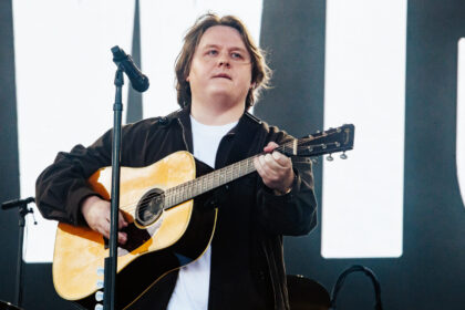 Lewis Capaldi paga rodada para torcedores da Inglaterra após vitória na Copa do Mundo