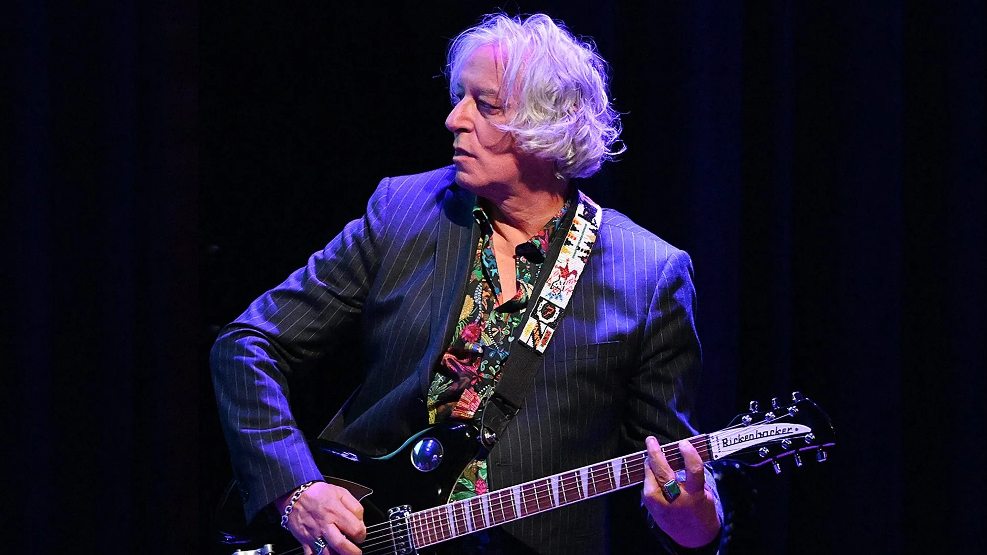 R.E.M. não vai voltar: Peter Buck descarta reunião e diz que não precisa de dinheiro
