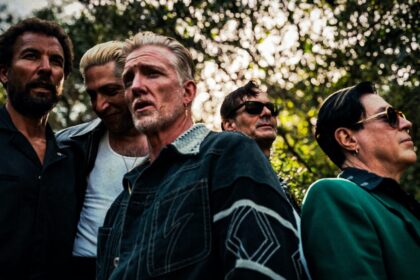 Queens Of The Stone Age lança o novo single “Easy Street”