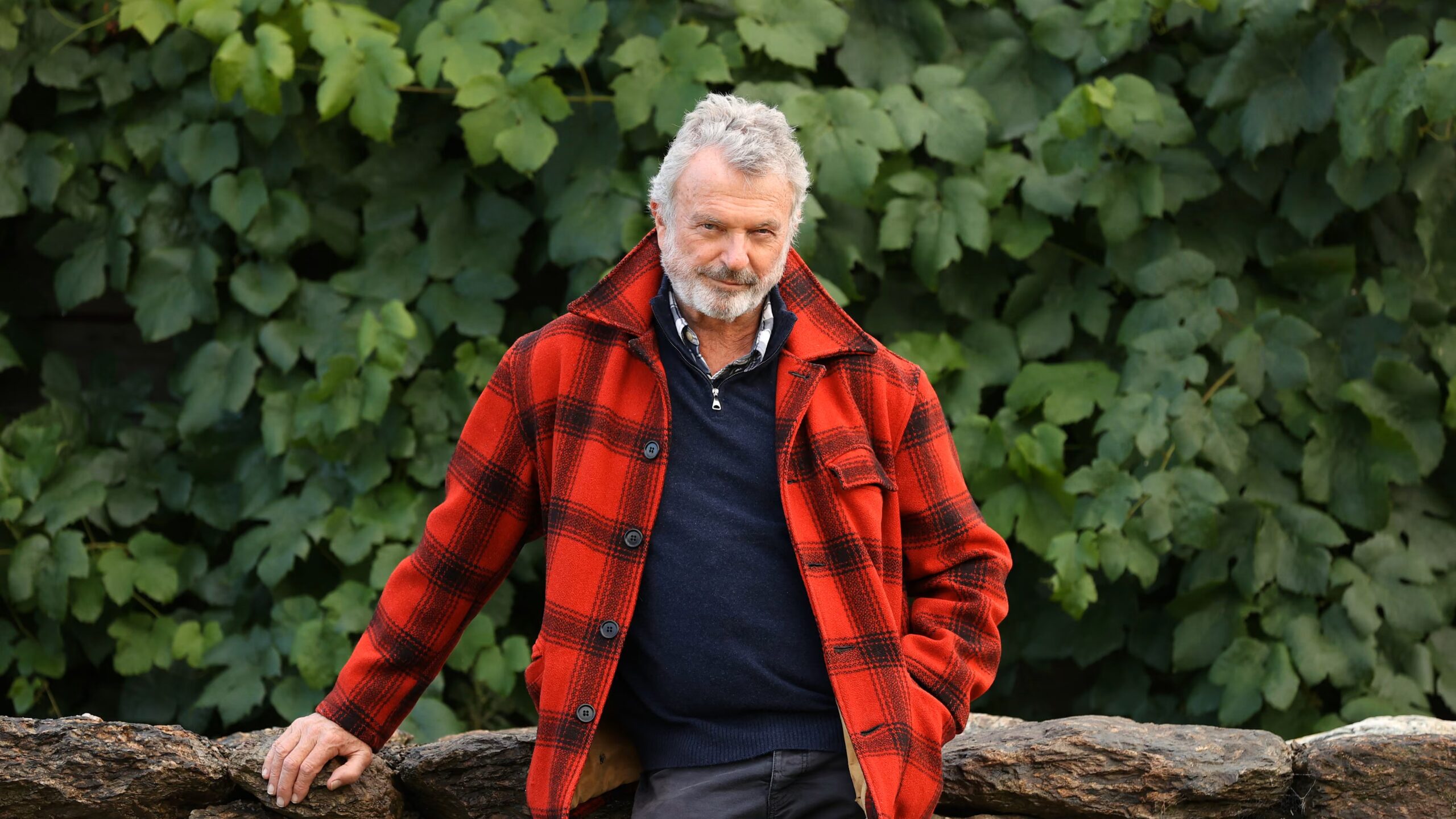 Ator Sam Neill, astro de “Jurassic Park”, morre aos 78 anos na Austrália