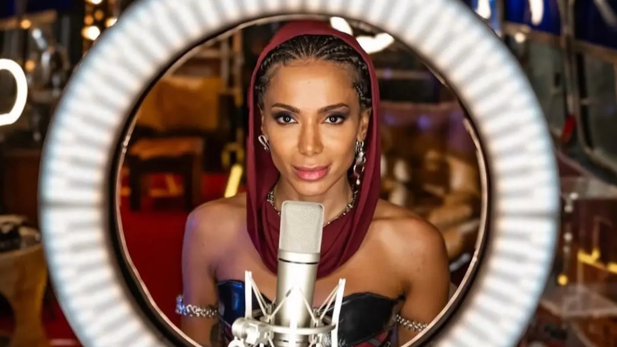 Anitta surpreende fãs ao regravar clássico dos Titãs