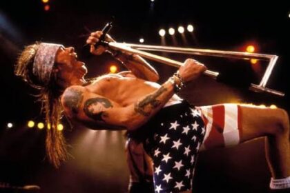 A banda que Axl Rose não achava que Guns N’ Roses conseguiria fazer justiça: “É complicado”