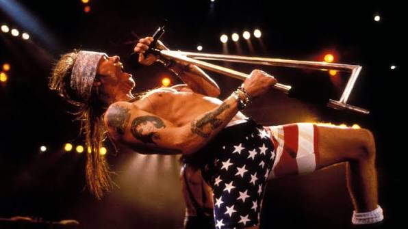 A banda que Axl Rose não achava que Guns N’ Roses conseguiria fazer justiça: “É complicado”