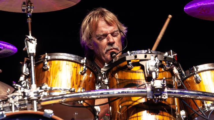Frank Beard, do ZZ Top, enfrenta problemas de saúde e ficará fora de shows