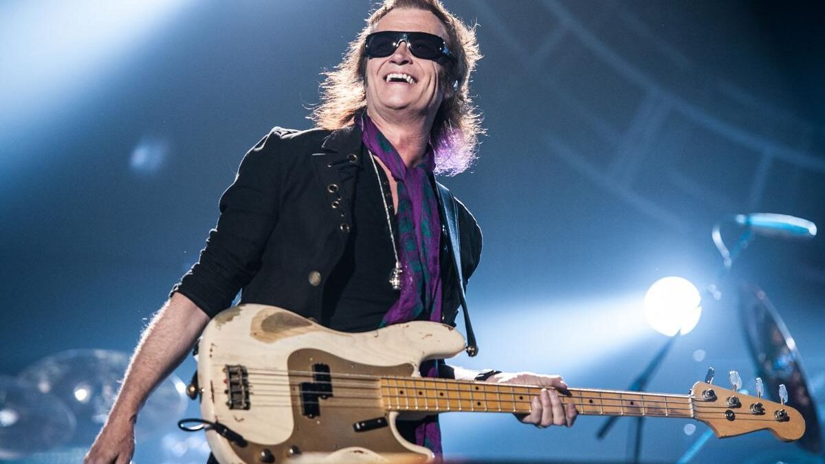 Glenn Hughes anuncia aposentadoria dos palcos e cirurgia cardíaca
