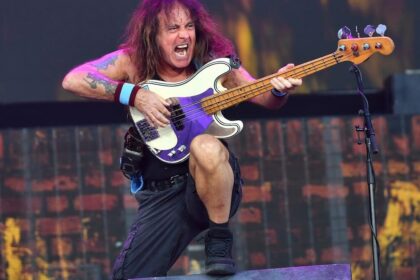 Steve Harris defende álbum “No prayer for the dying” do Iron Maiden e revela única mudança que faria