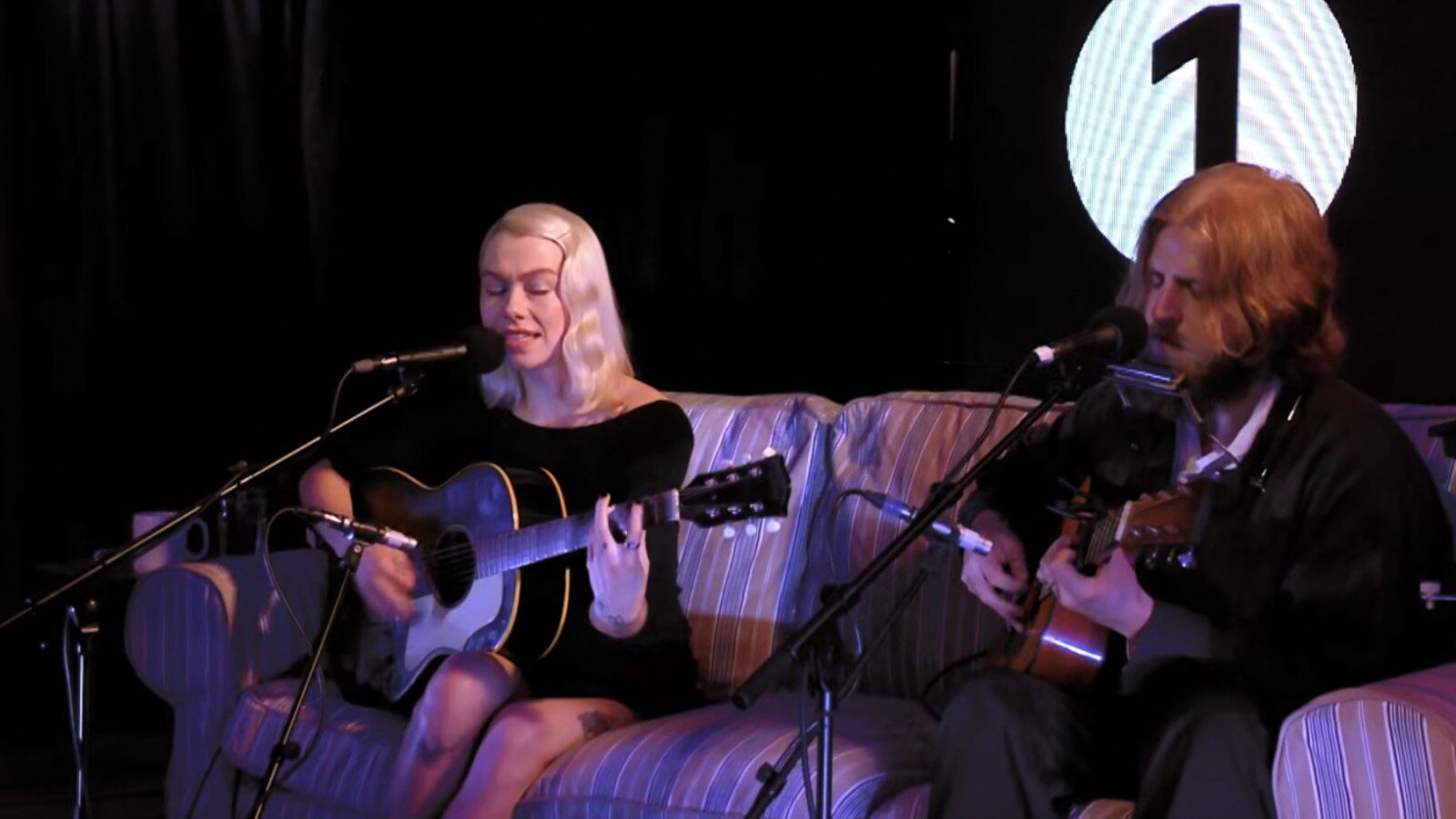 Phoebe Bridgers faz cover de “Lithium” do Nirvana para a BBC Radio 1