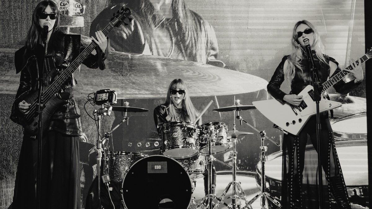 The Warning celebra lançamento de “Everything’s Falling” em entrevista