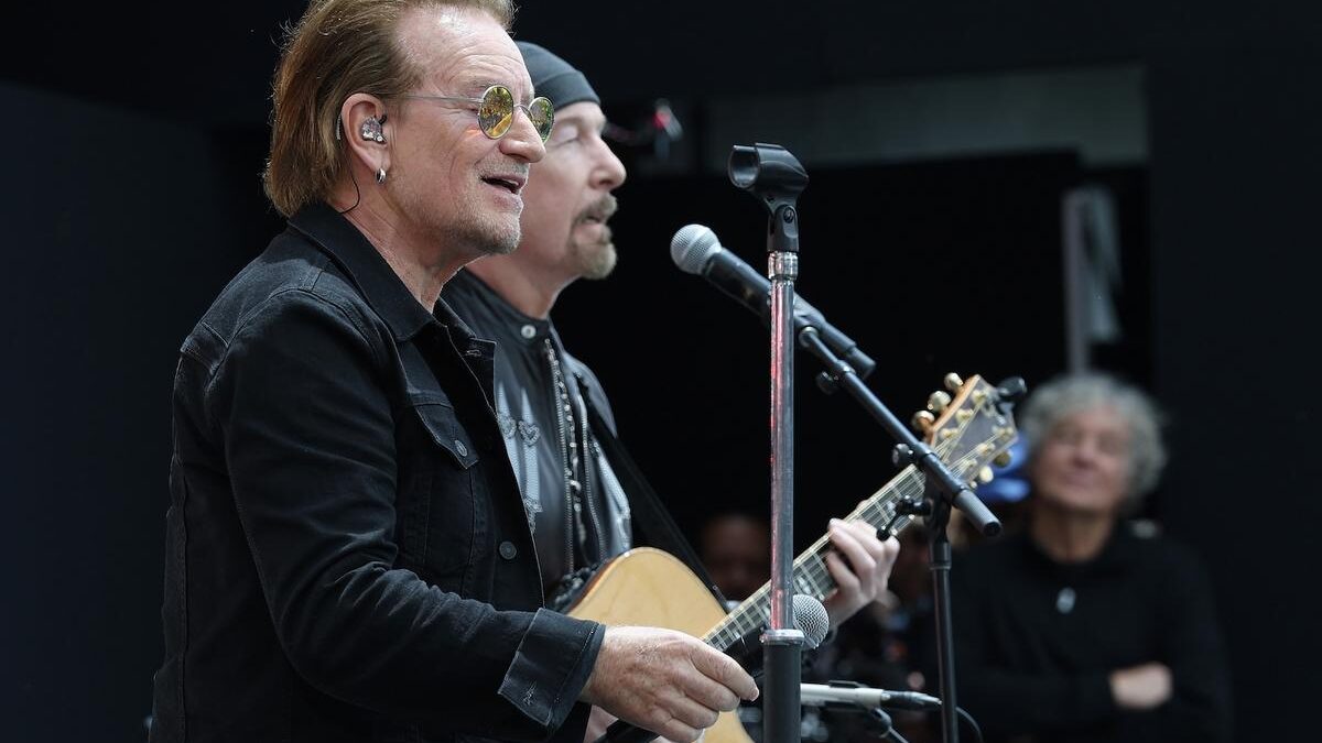 U2 lança cover de The Pogues para álbum tributo a Shane MacGowan