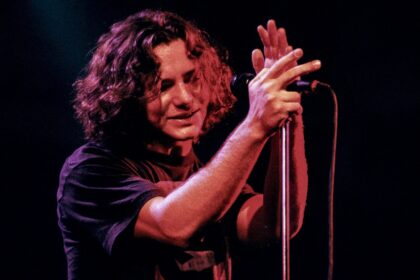 3 músicas de rock dos anos 90 que não têm medo de serem brutalmente honestas