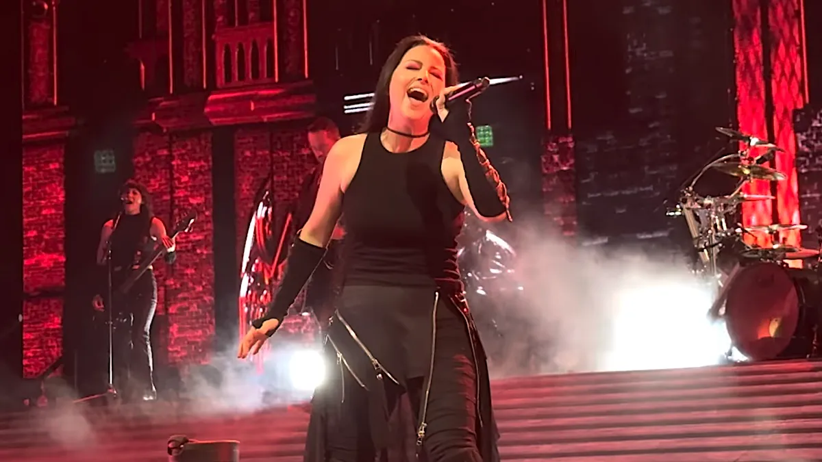 Evanescence anuncia edição especial de 20 anos de “The Open Door”