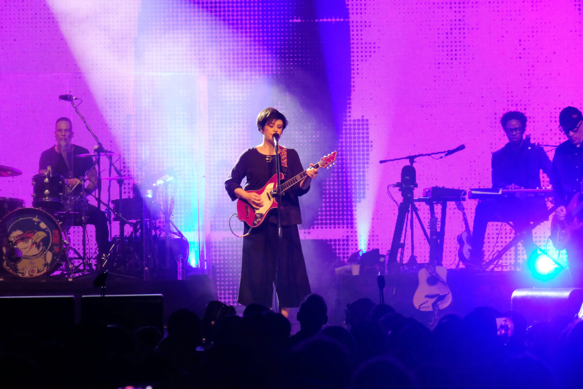 Pato Fu lança registro audiovisual do show de 30 anos do álbum “Gol de Quem?” no dia 9 de outubro