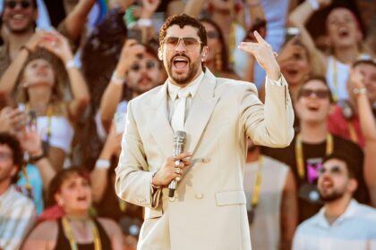 Bad Bunny e Sabrina Carpenter se destacam na primeira noite do Emmy 2026