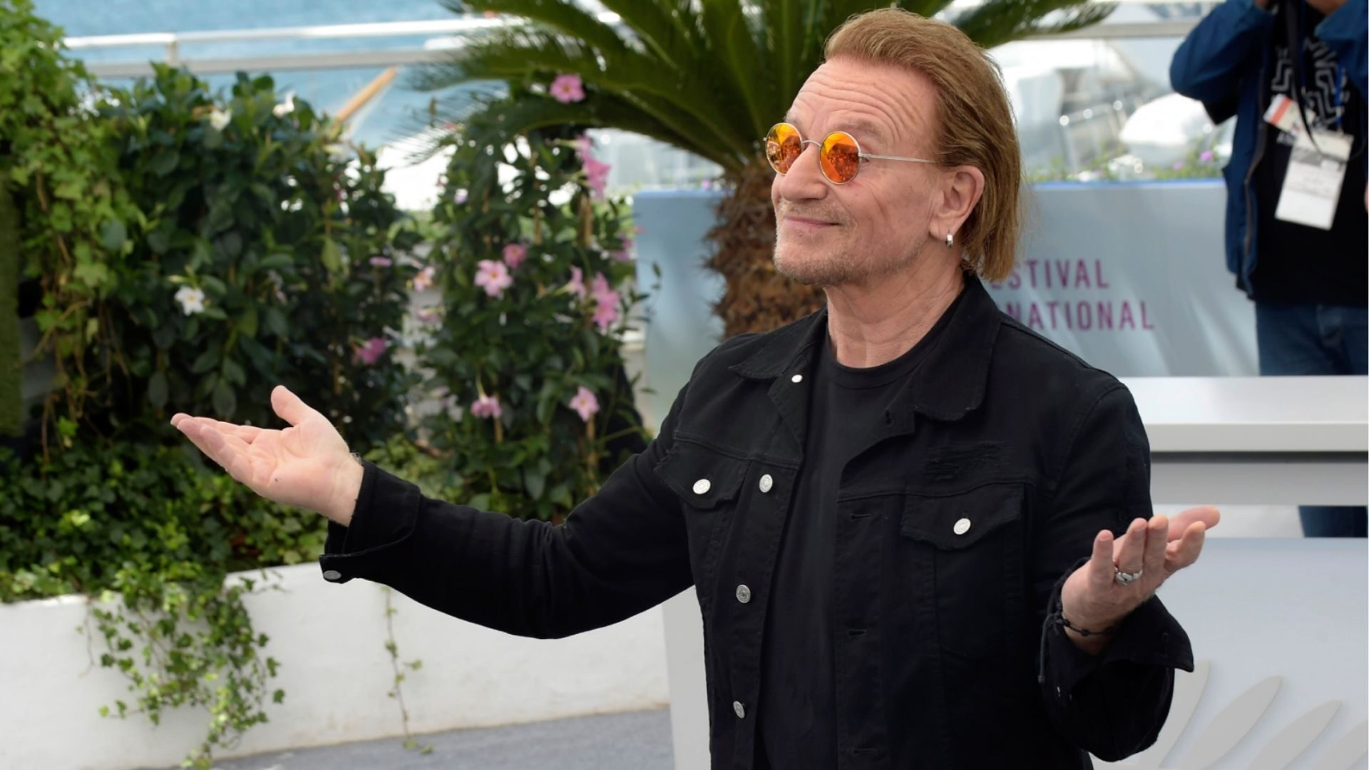 Bono explica por que só o brasil o chama de bono vox
