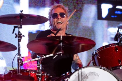 Matt Sorum topa reunir o Velvet Revolver com Lzzy Hale nos vocais