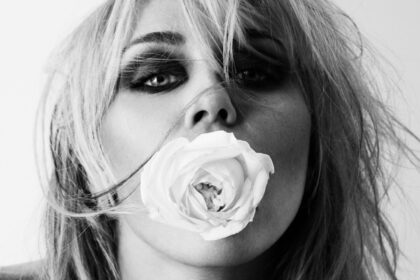 Miley Cyrus lança “Bass Persuades”, single de seu próximo álbum