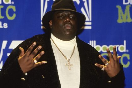 Filho de D’Angelo e Angie Stone interpretará Notorious B.I.G. em cinebiografia de Snoop Dogg