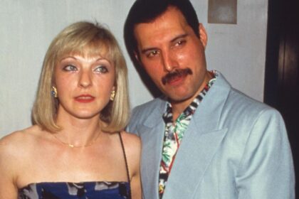Mary Austin revela o momento em que soube da homossexualidade de Freddie Mercury