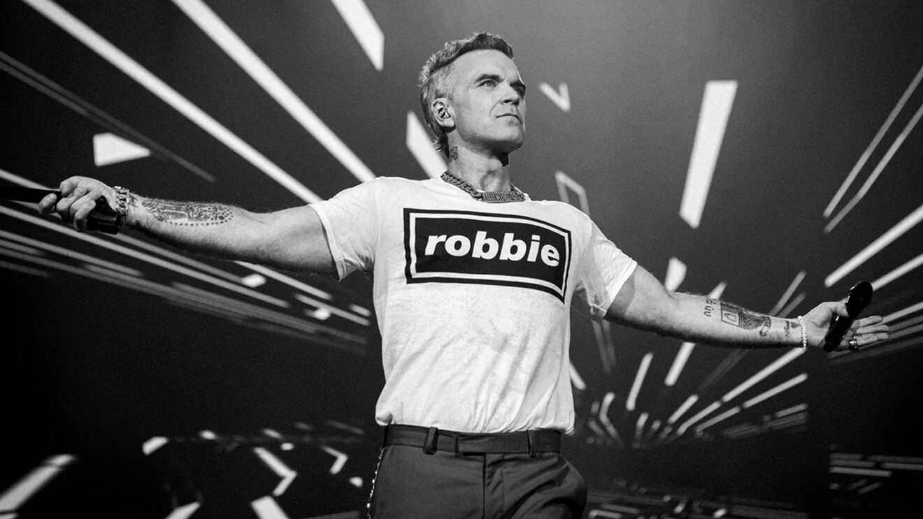 Robbie Williams considera incluir sucessos brasileiros na setlist da “BRITPOP Tour”